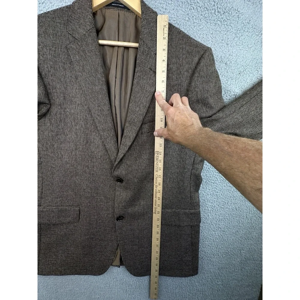 Hugo Boss Sport Coat Jacket Men 44R Brown Bertolucci Nail Head Pattern Silk-Wool